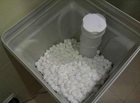 Зачем соль таблетированная для водоочистки?