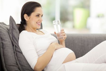 Какую пить воду при беременности